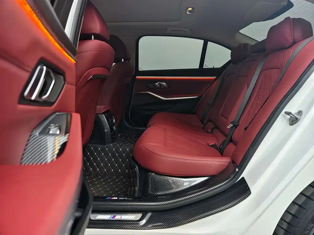 BMW 3 Series 2024 330Li M Sport Shadowline Package фото 12