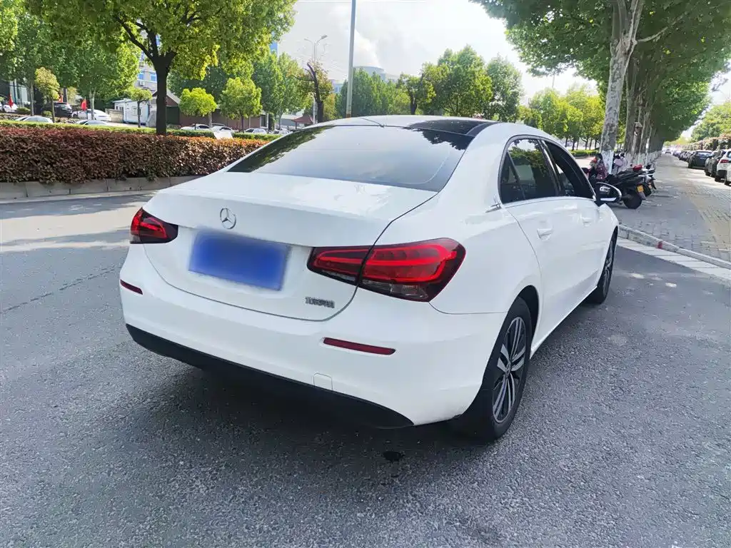 Mercedes-Benz A-Class 2021 A 180 L фото 7