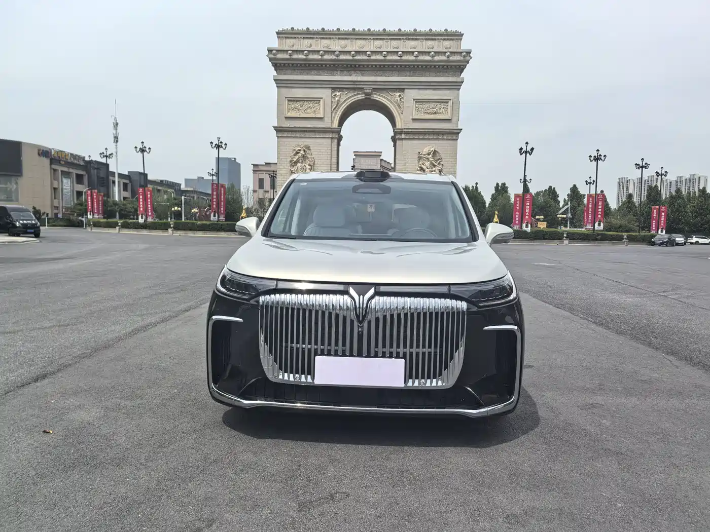 Voyah Auto Voyah Dreamer 2025 PHEV AWD Flagship Qian Kun Edition фото 2