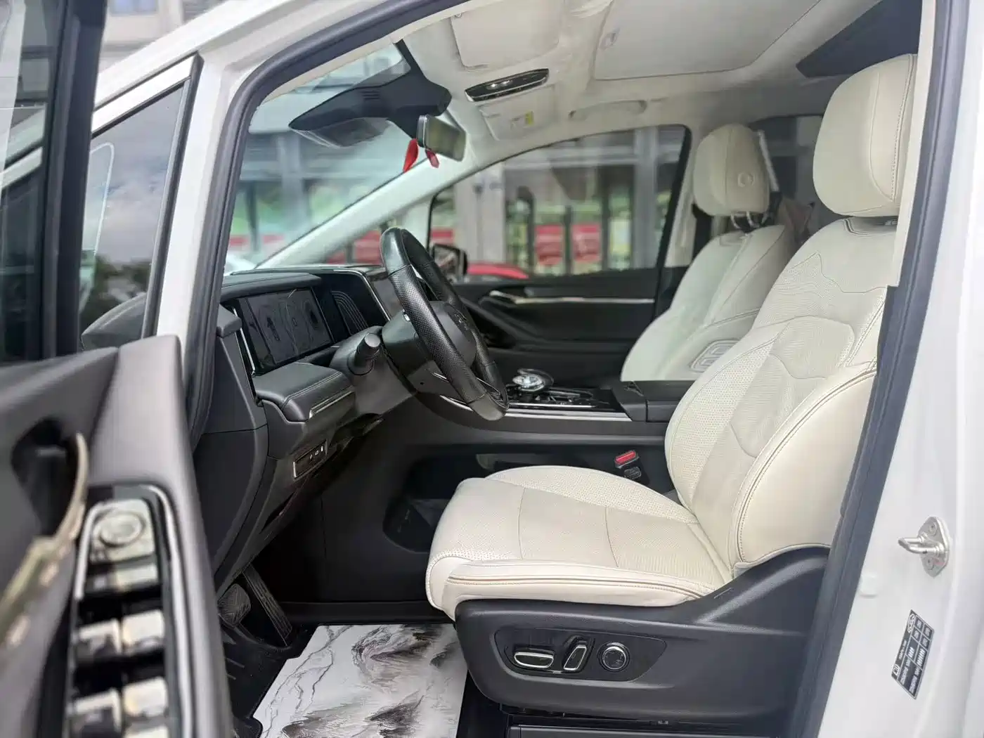 Фото 9 - GAC Trumpchi Trumpchi E9