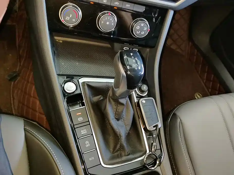 Volkswagen Sagitar 2026 2026 Model 30 Million Special Selection 300TSI DSG Surpass Edition