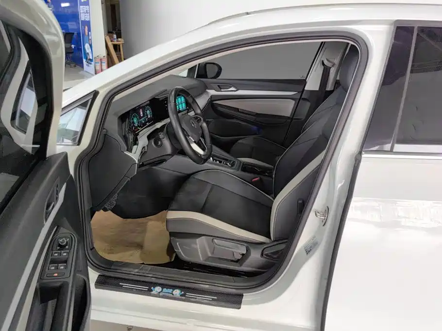 Фото 9 - Volkswagen Golf
