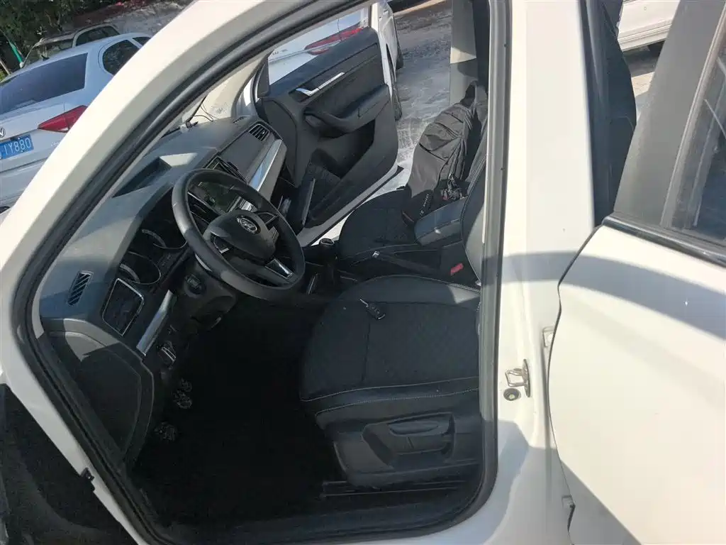 Škoda Kamiq 2018 1.5L Manual Comfort Version China VI фото 11