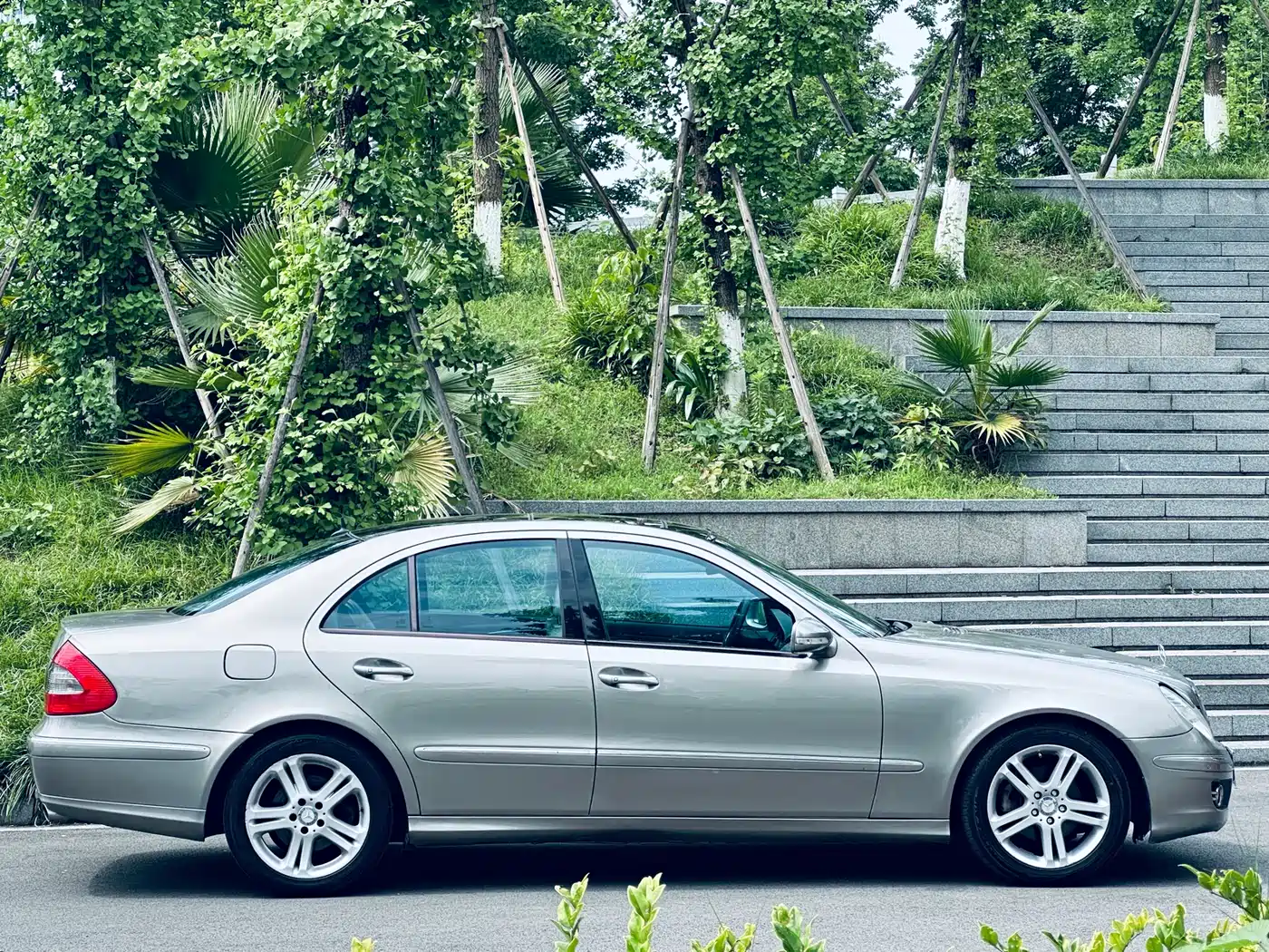 Mercedes-Benz E-Class 2008 Model E 280 Personality Sport Edition фото 5