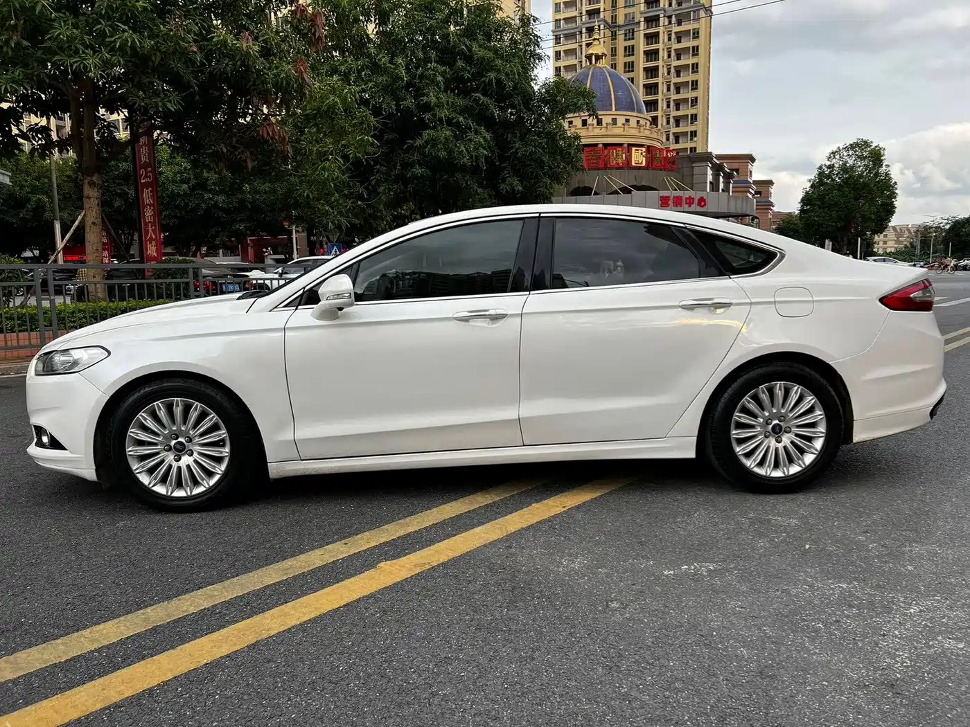 Фото 9 - Ford Mondeo