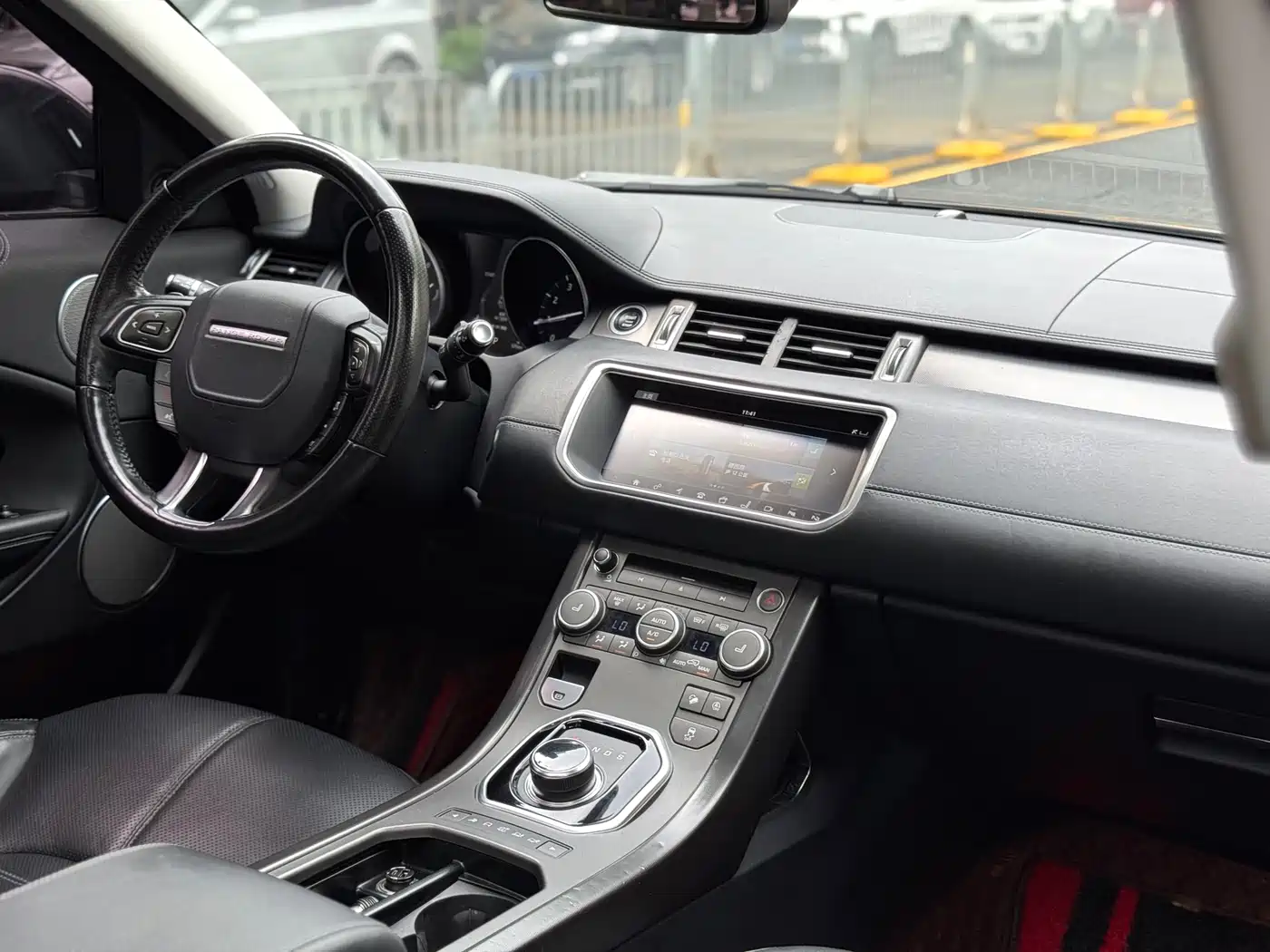 Land Rover Range Rover Evoque 2018 240PS HSE DYNAMIC Drive Edition фото 10