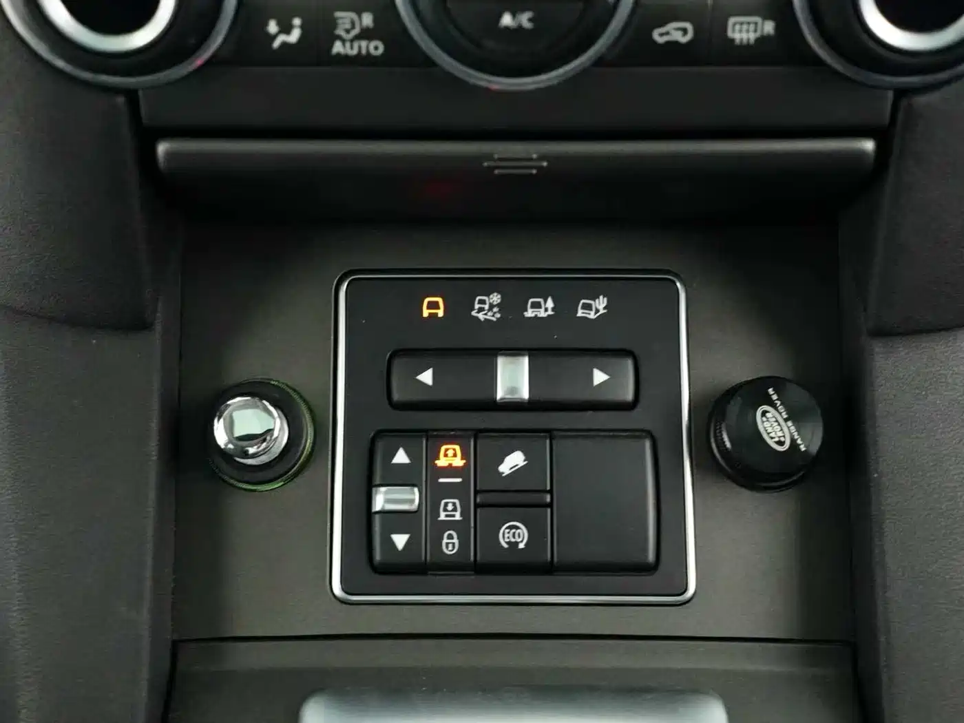 Land Rover Discovery 2016 3.0 SC V6 HSE фото 14
