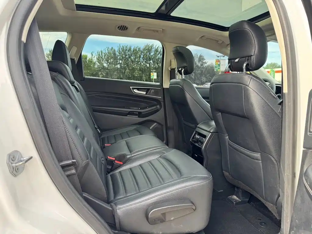 Ford Edge 2019 2018 EcoBoost 245 FWD Luxury 7-seater China V