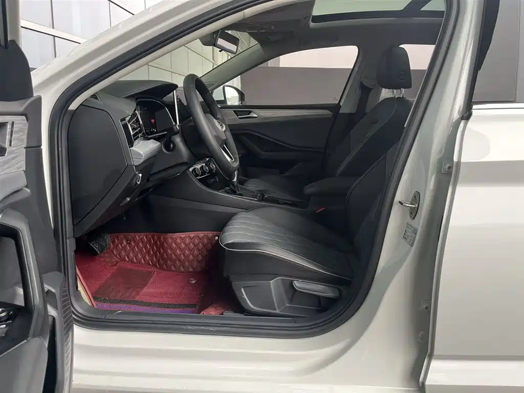 Volkswagen Sagitar 2023 300TSI DSG Surpassing Edition фото 14