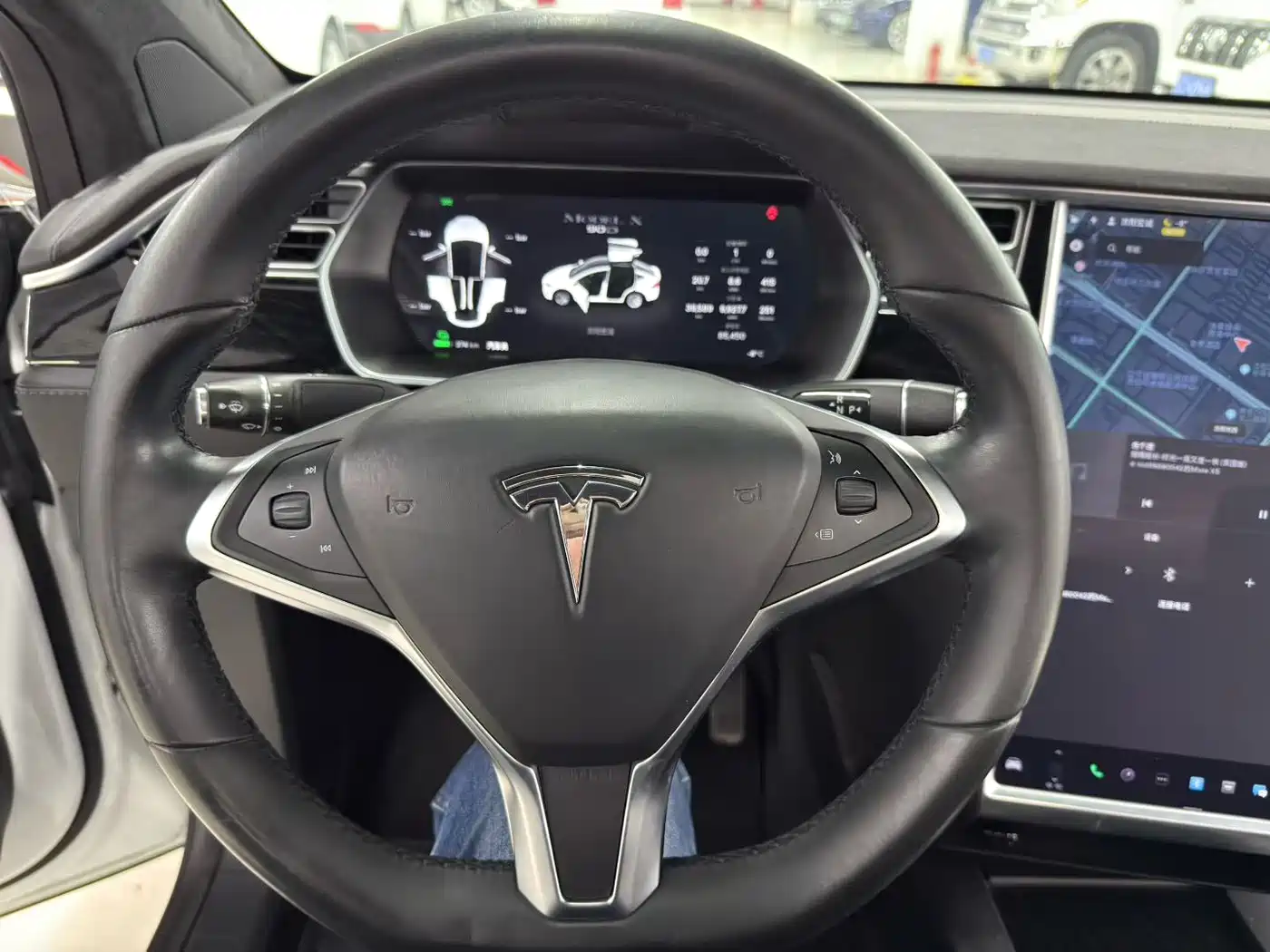 TESLA MODEL X