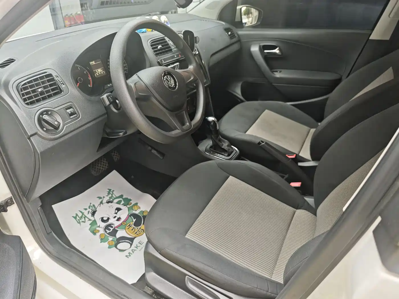 Volkswagen Polo 2018 1.5L Auto Safe Drive фото 8