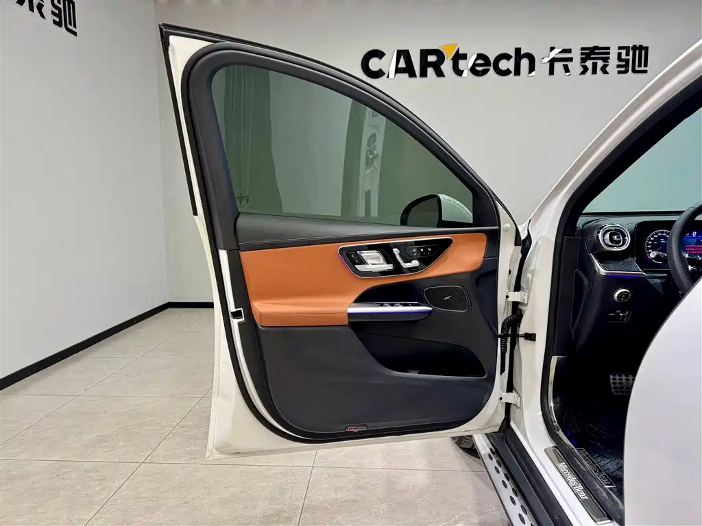 Mercedes-Benz GLC 2025 Model Year GLC 260 L 4MATIC Luxury фото 17