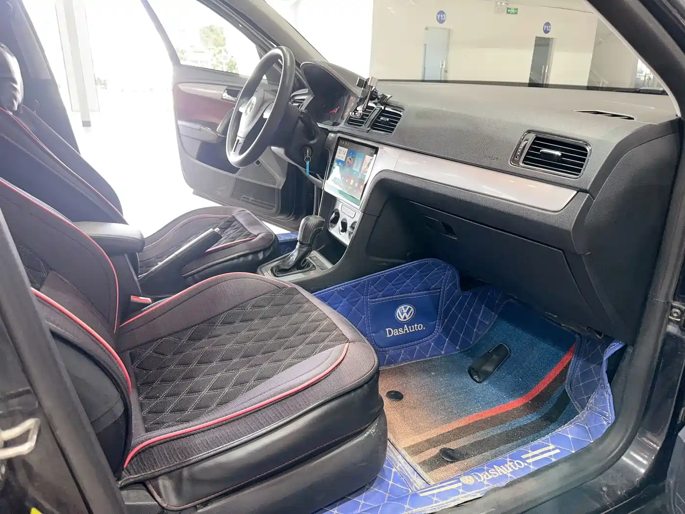 Volkswagen Lavida 2013 Facelift Classic 1.6L Automatic Trend фото 11