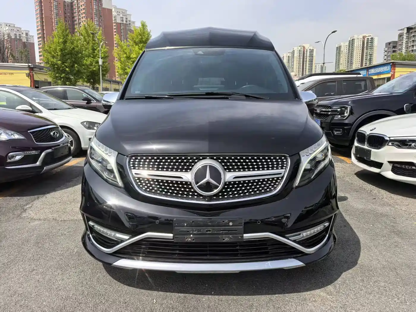 Mercedes-Benz V-Class 2020 Model V 260 L Long Wheelbase Luxury фото 2