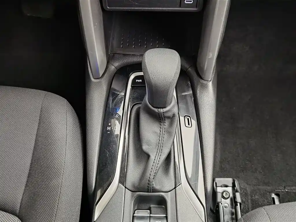 Toyota Frontlander 2024 2.0L CVT Elite Edition фото 13