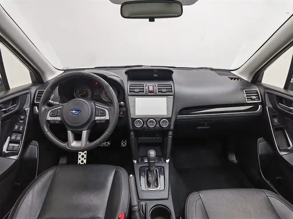 Subaru Forester 2016 2.0i Fashion Navigation Edition фото 5