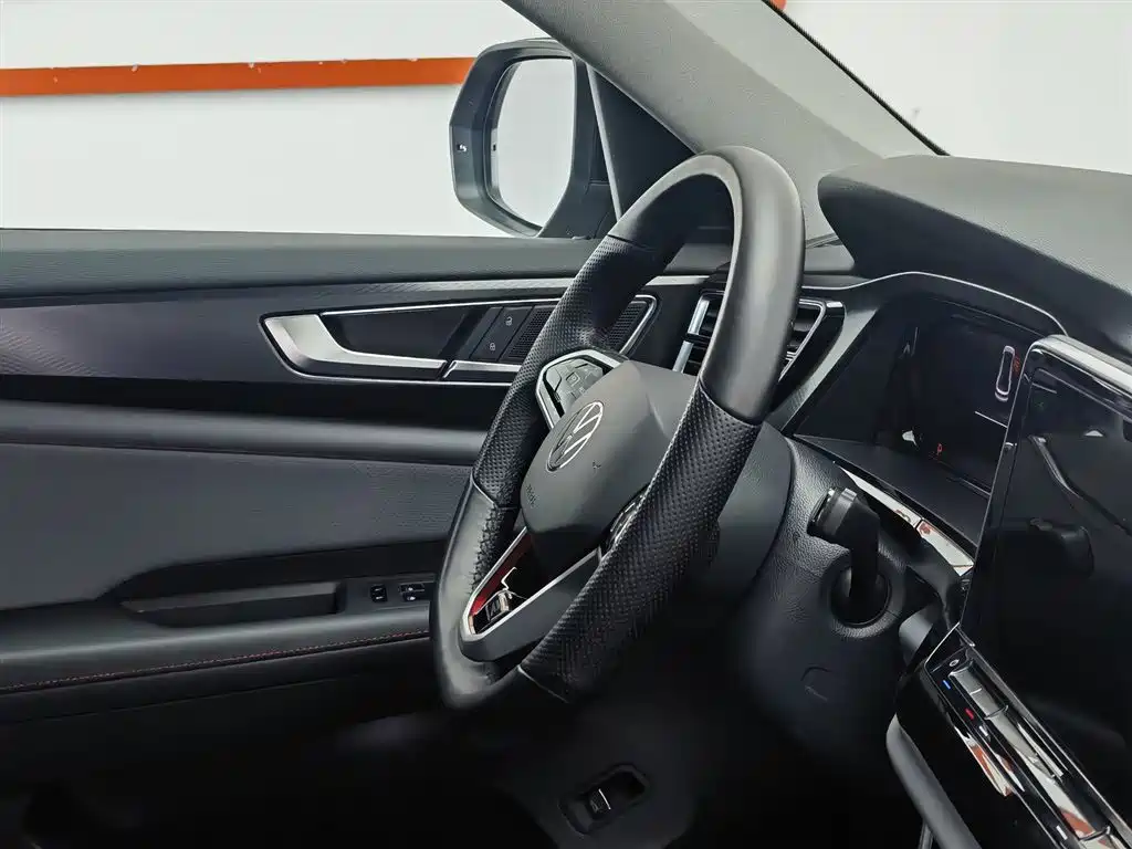 Volkswagen Teramont 2023 Teramont X 330TSI 2WD Luxury фото 22