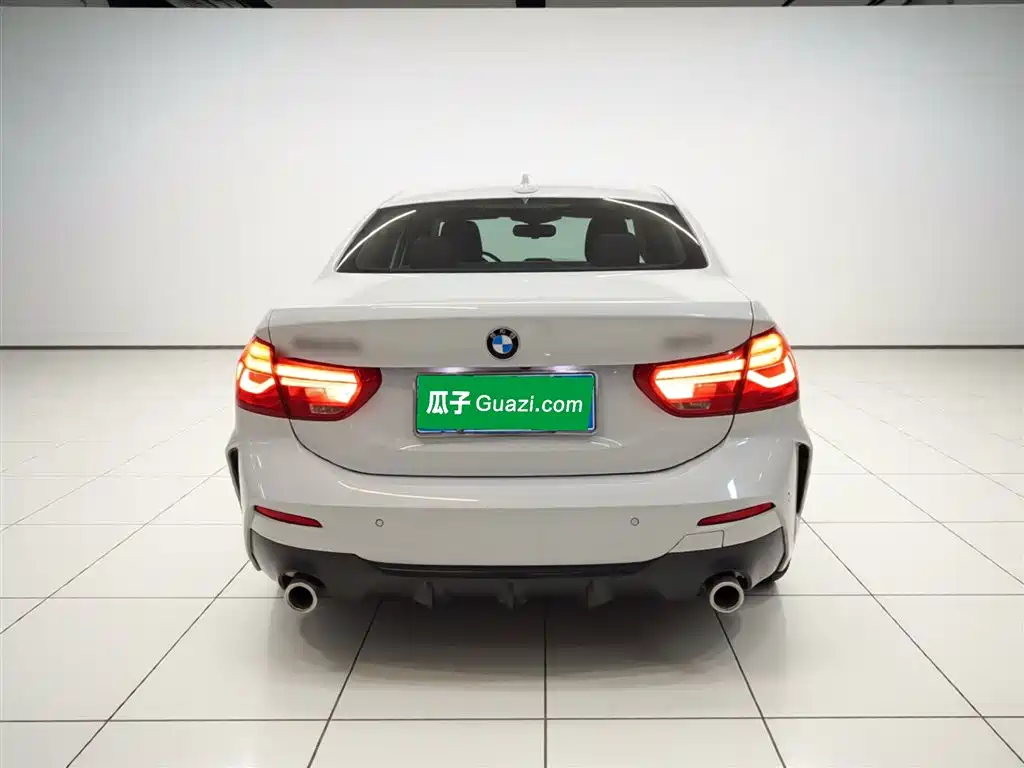 BMW 1 Series 2021 120i M Sport фото 4