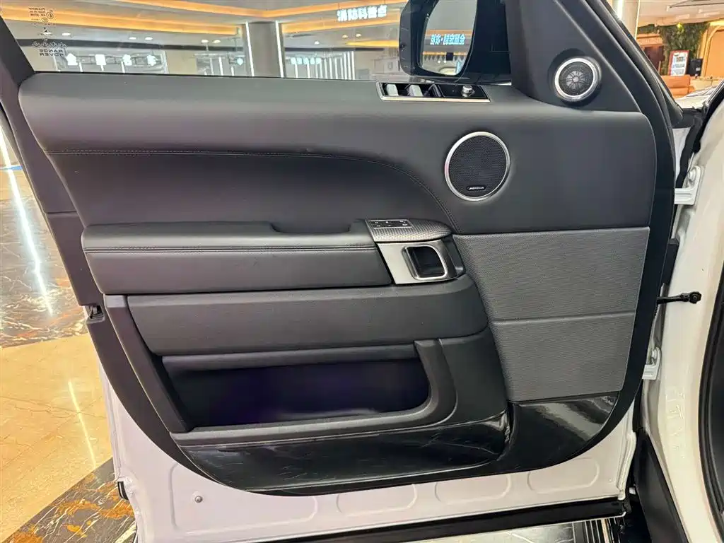 Land Rover Range Rover Sport 2020 3.0 L6 HSE DYNAMIC фото 13