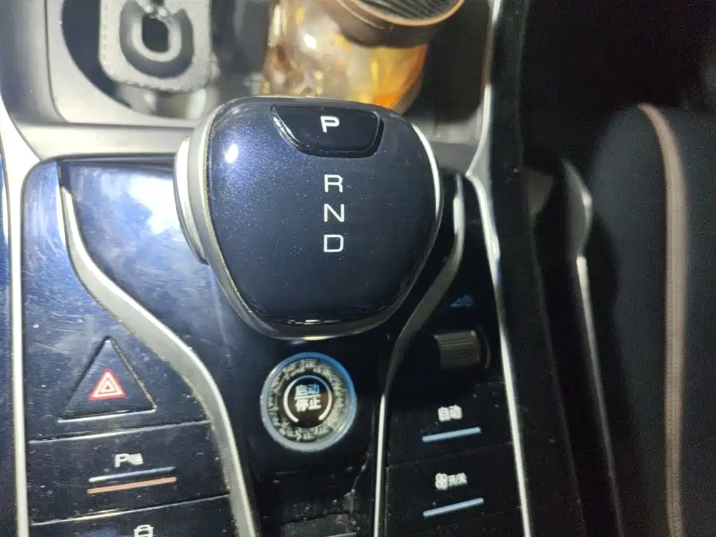 BYD Qin PLUS 2021 DM-i 55KM Flagship фото 11