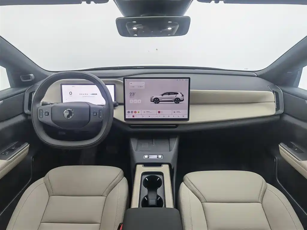 VOLVO XC70 PLUG-IN HYBRID