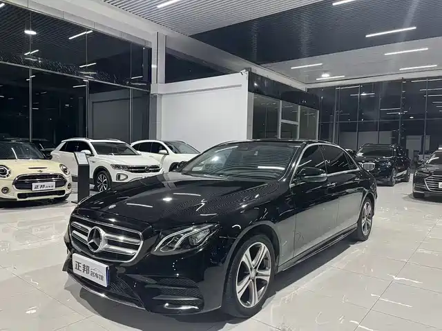 MERCEDES-BENZ E CLASS