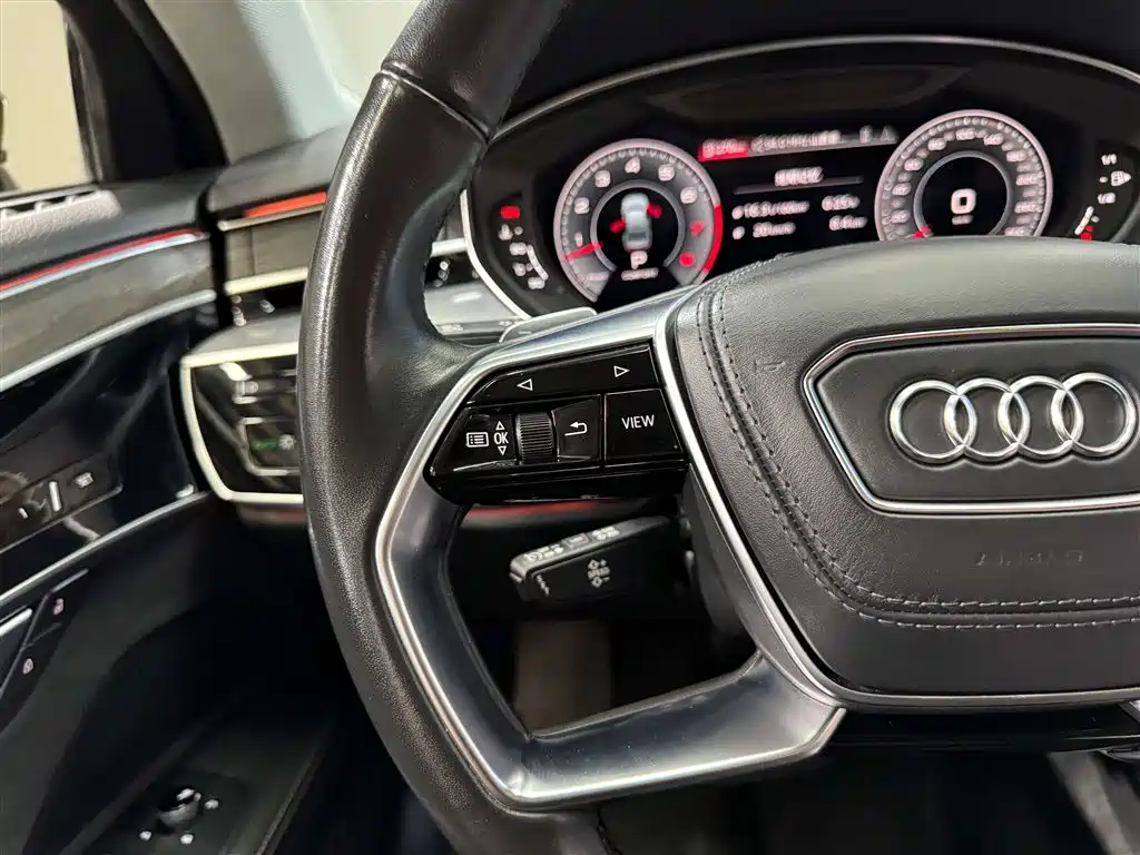 Audi A8 2023 A8L 50 TFSI quattro Exclusive фото 18
