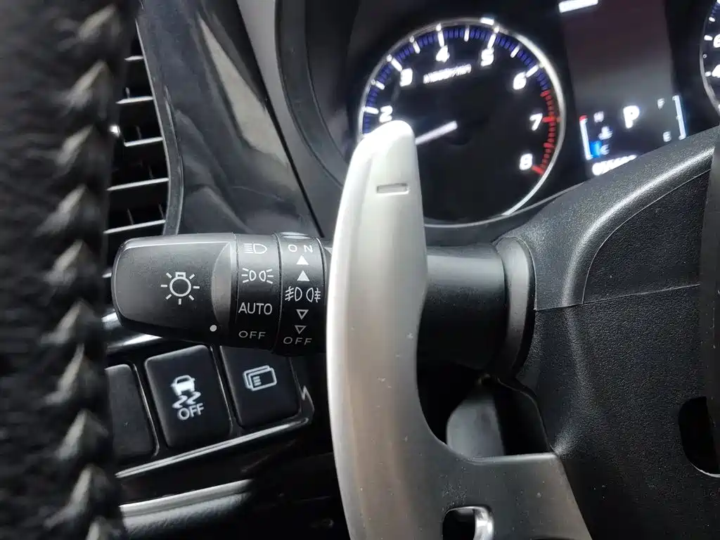 Mitsubishi Outlander 2020 2.4L 4WD Luxury 5-seater фото 21