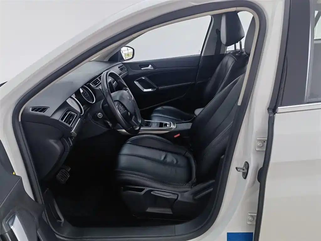 Peugeot 408 2014 1.8L Automatic Luxury Edition фото 10