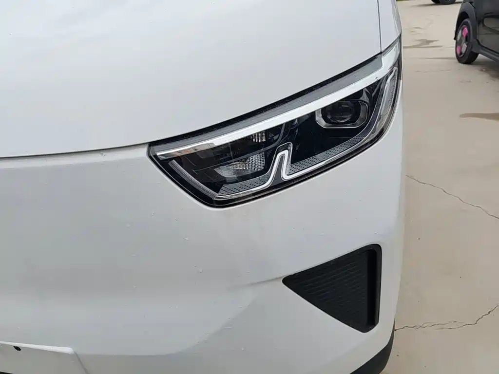 Wuling Motors Wuling Yangguang 2026 2024 300KM Comfort Bus Version 75kW