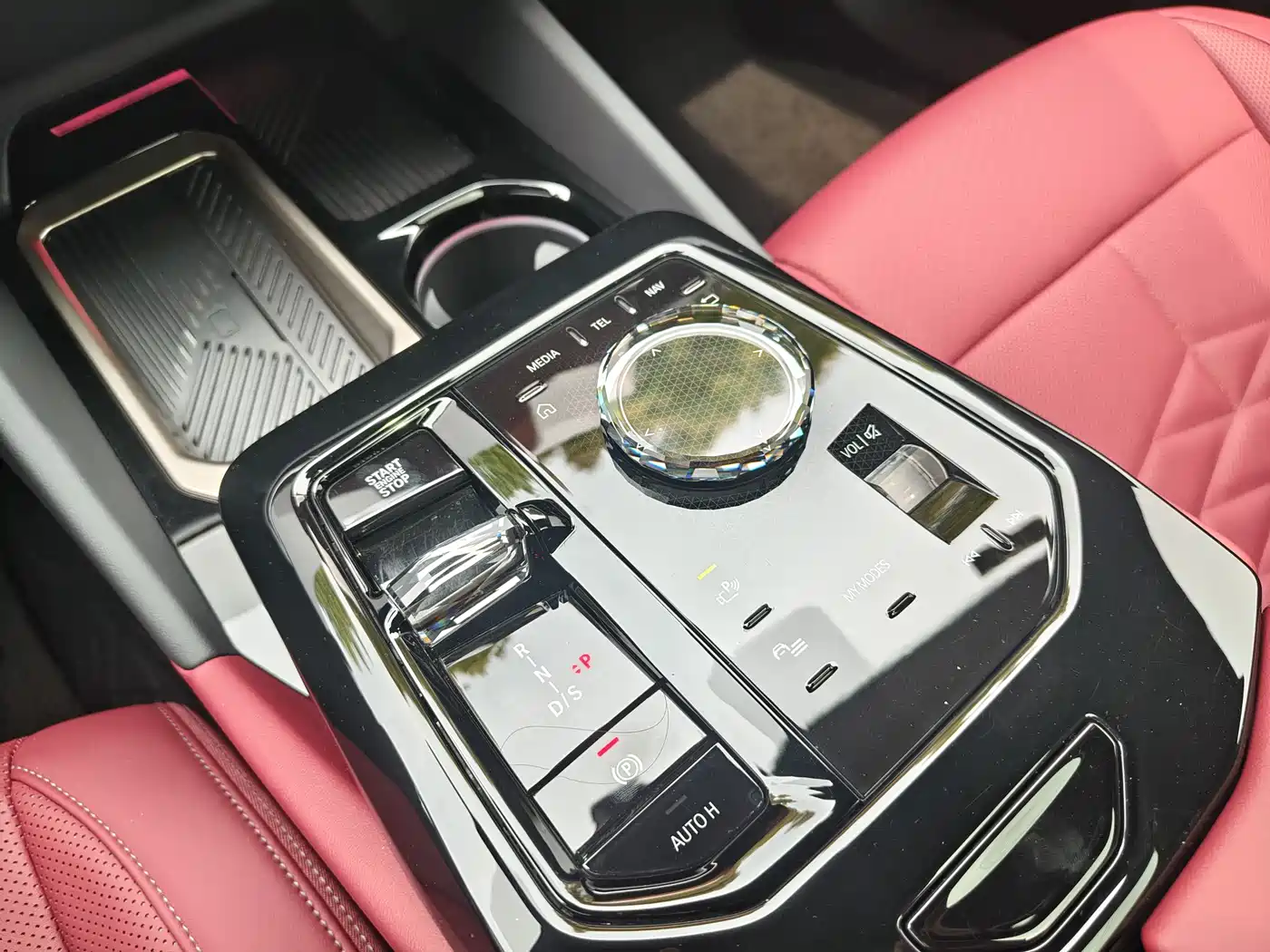 BMW 5 Series 2025 530Li Premium M Sport Package фото 19
