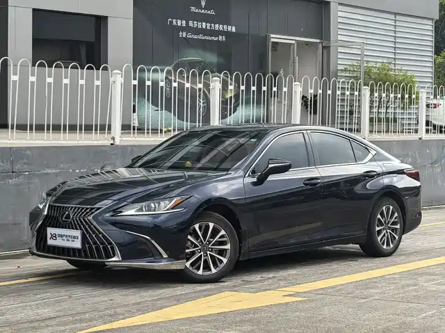 Lexus ES 200, Совершенство