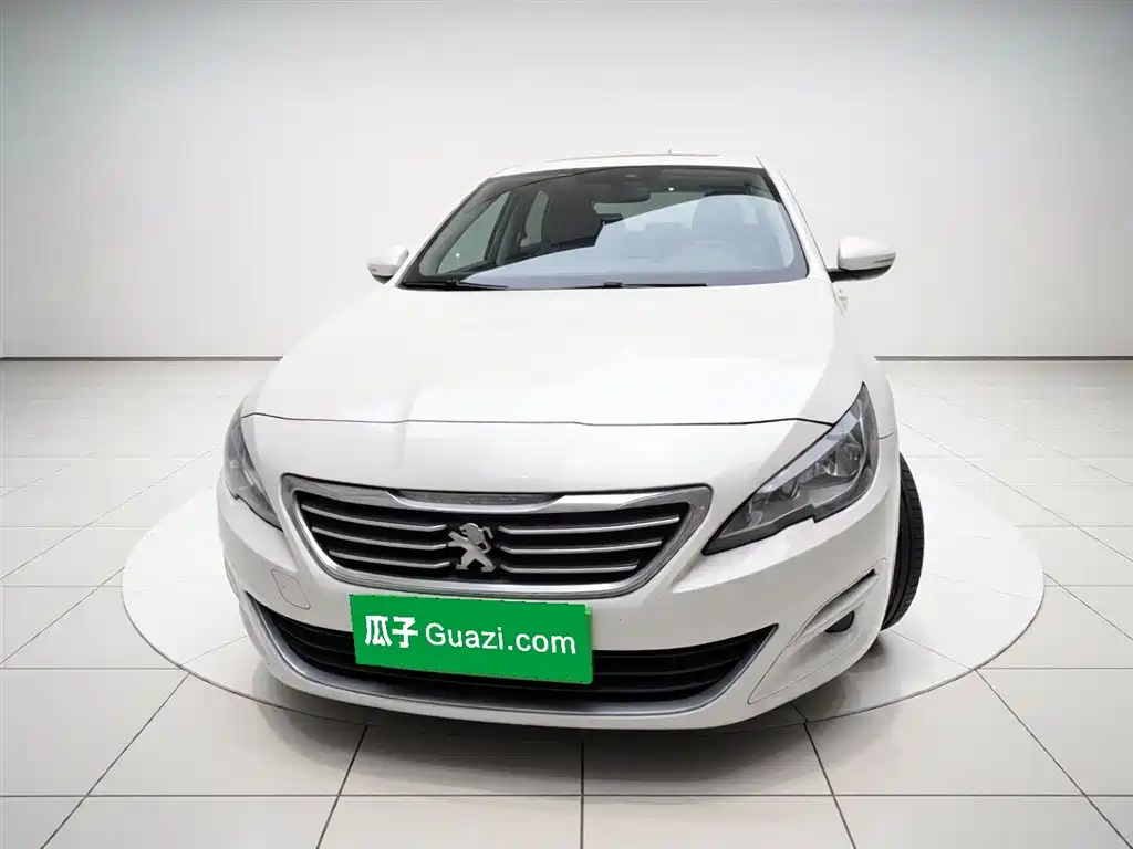 Peugeot 408 2015 Model 1.2T Automatic Luxury Edition фото 2