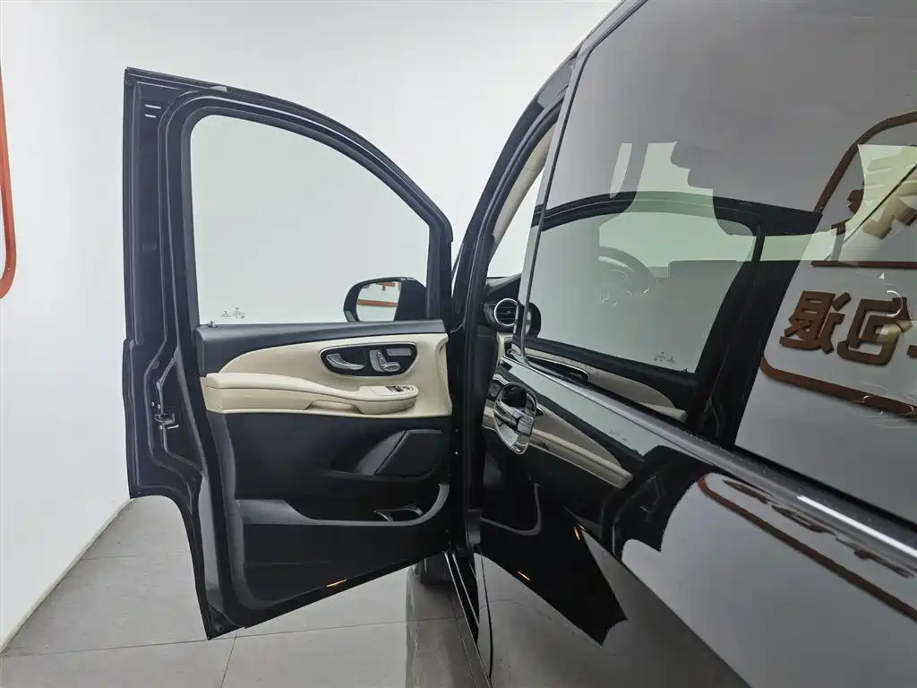 Mercedes-Benz V-Class 2018 V 260 Navigator Edition China VI фото 8