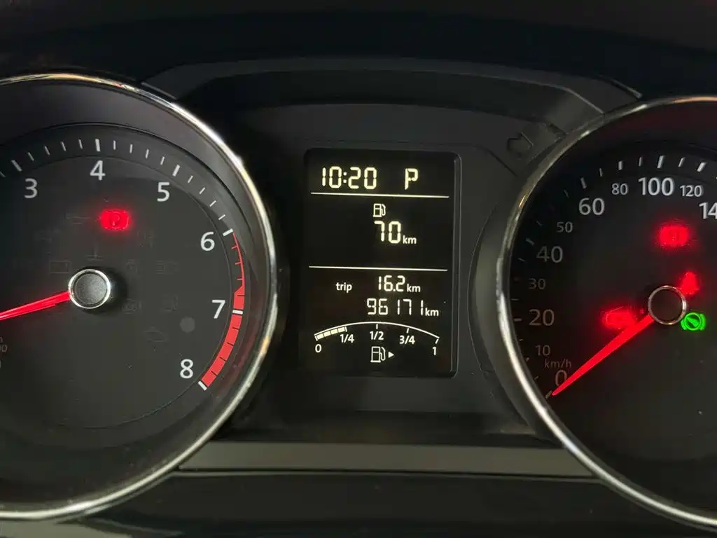 Volkswagen Sagitar 2018 1.6L Automatic Comfort фото 13