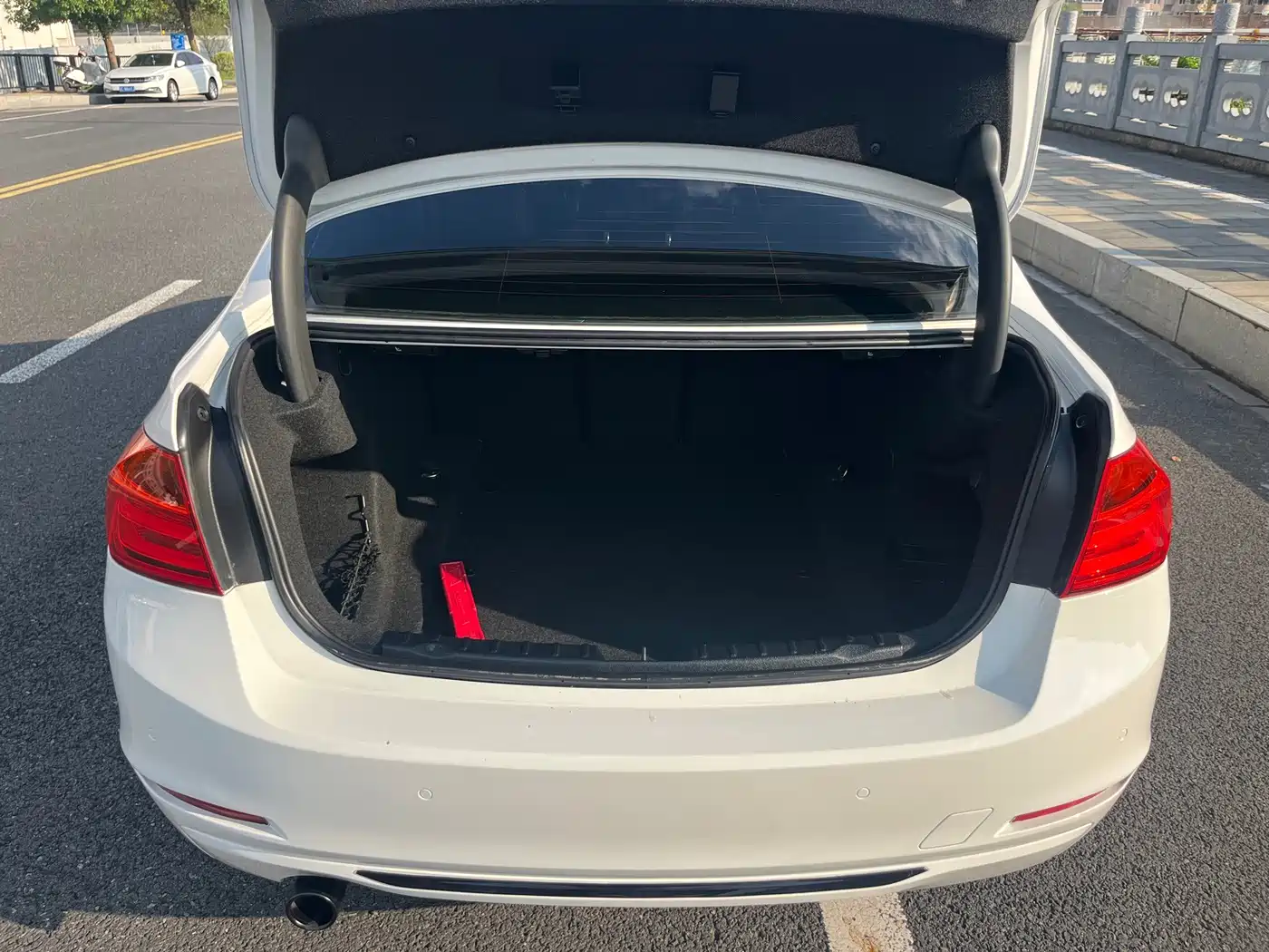 BMW 3 Series (Import) 2012 2013 320i Sport Design Package