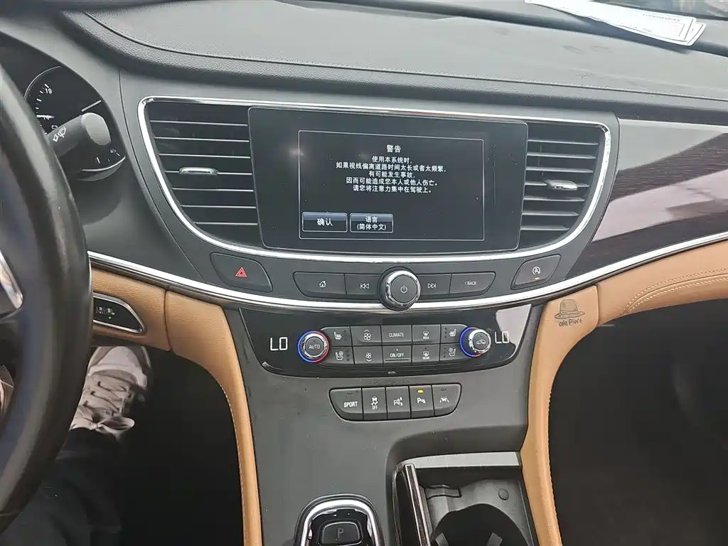 Buick LaCrosse 2016 20T Luxury фото 6