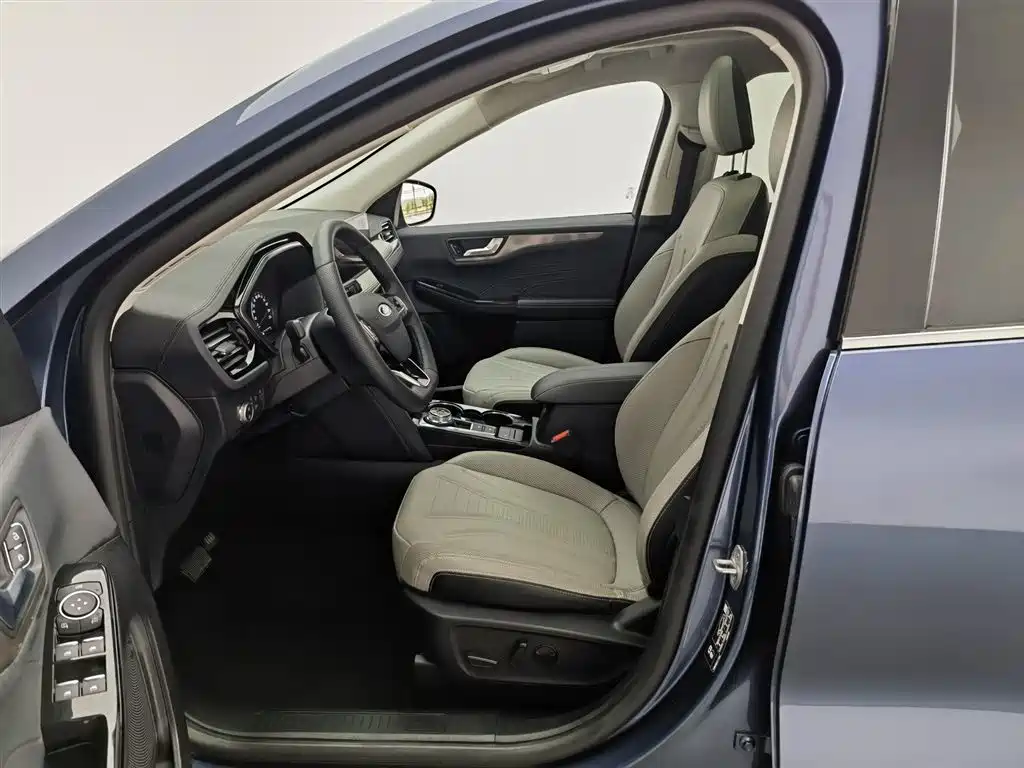 FORD RUIJI