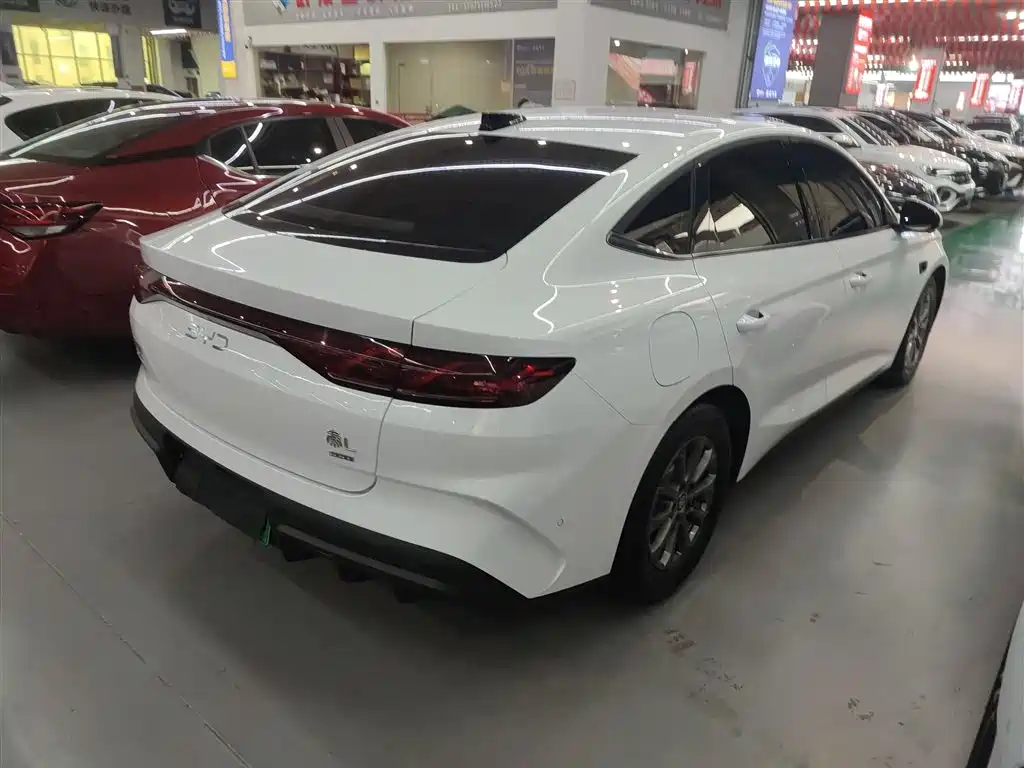 BYD Qin L 2025 DM-i Smart Drive Edition 80KM Leading фото 7