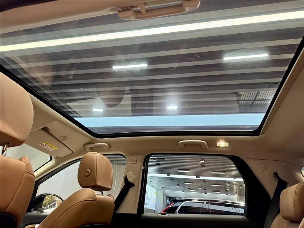 Land Rover Discovery Sport 2024 Luxury Custom Edition фото 22