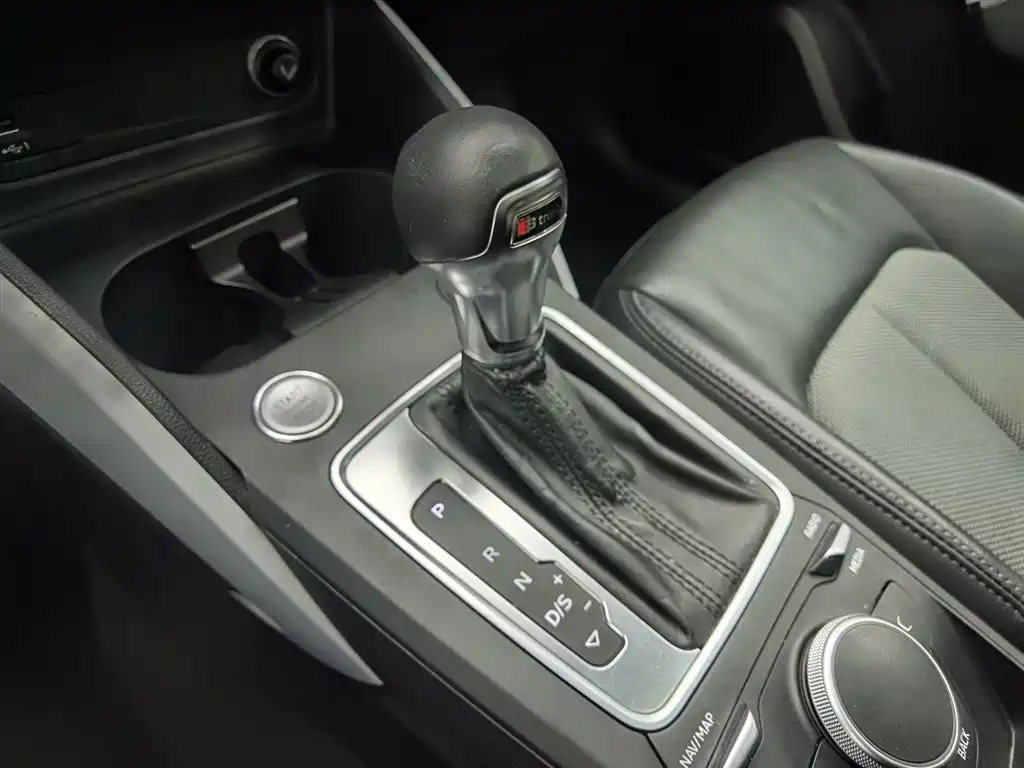 Audi Q2L 2018 35 TFSI Fashion Elegance China VI фото 13