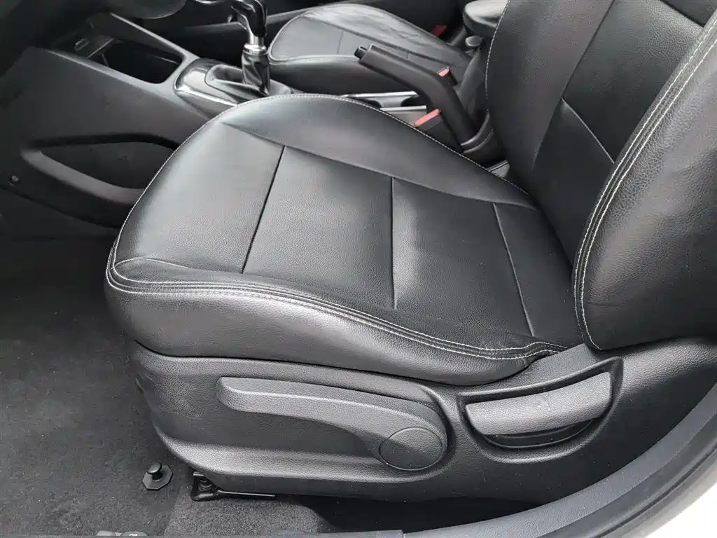 Kia K3 2016 1.6L Manual GLS фото 20