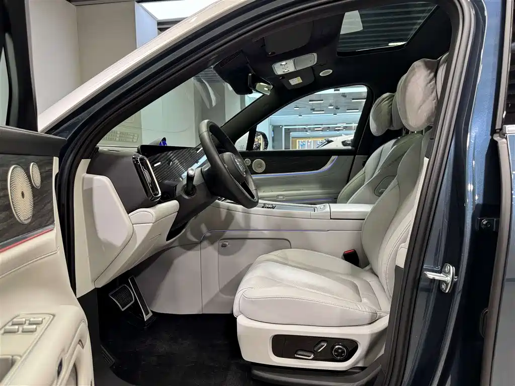 AITO Wenjie AITO M9 2024 Extended Range Ultra 42kWh 6-Seater фото 29