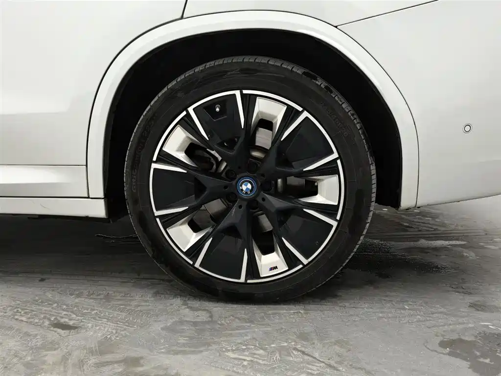 BMW iX3 2022 Innovation Leader фото 9