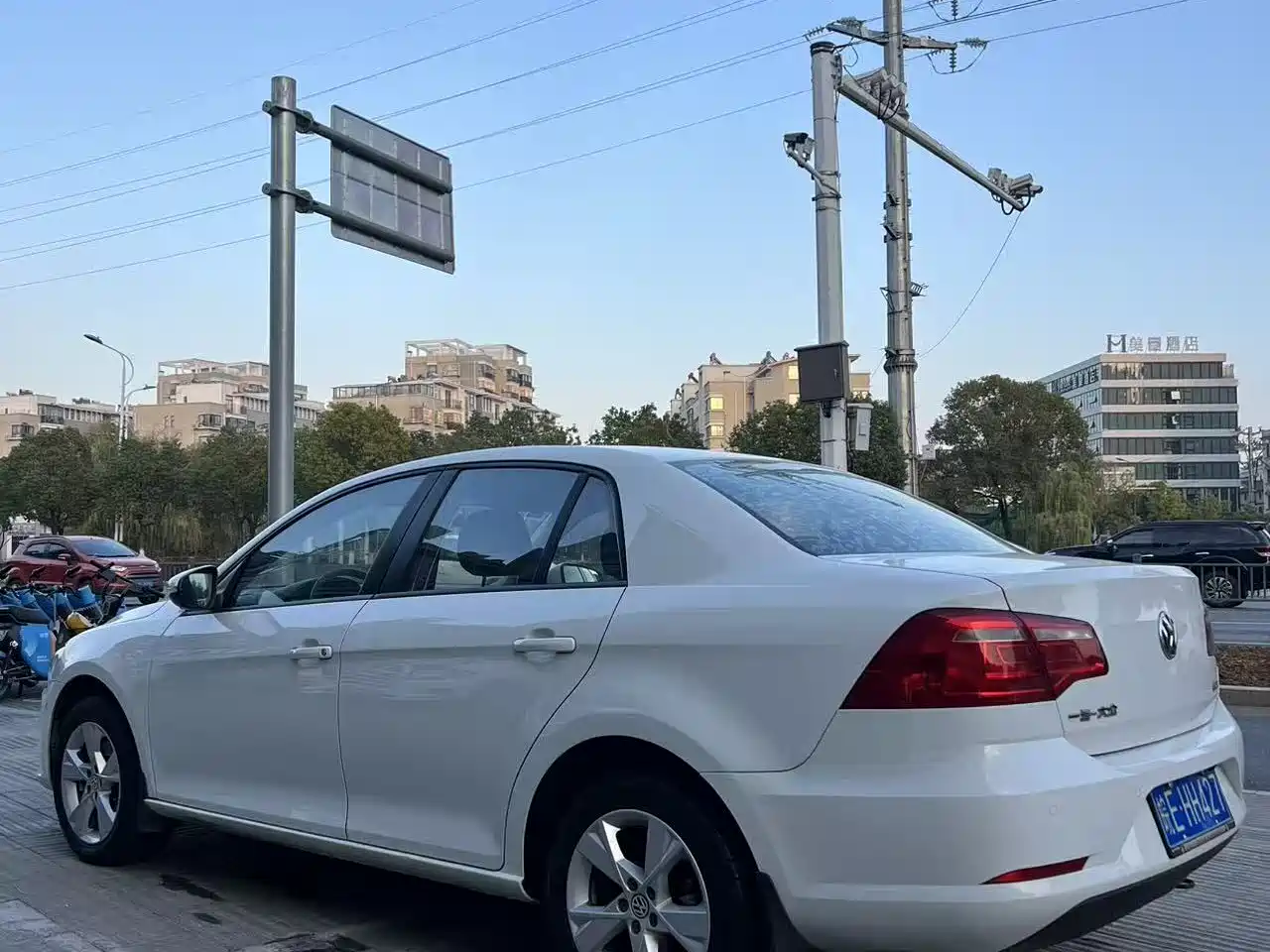 Volkswagen Bora 2015 Quality Edition 1.6L Automatic Fashion фото 8