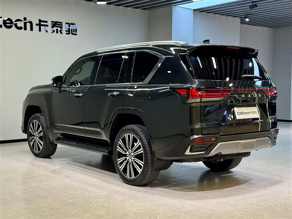 Lexus LX 2025 700h Boundary Edition фото 6