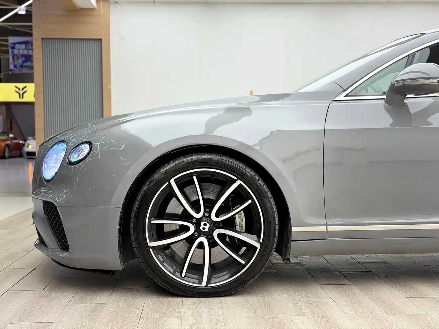 Bentley Continental 2010 Supersports 6.0 фото 6