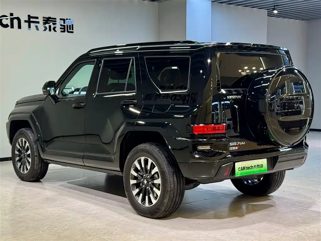 TANK TANK 700 NEW ENERGY