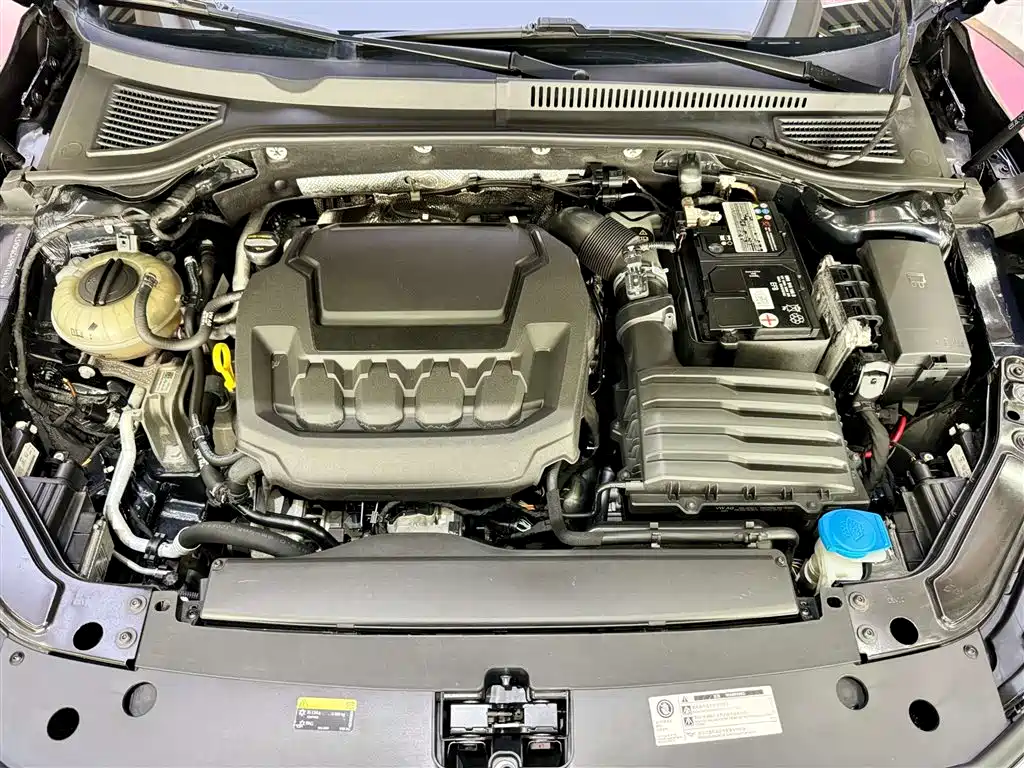 Volkswagen Passat 2023 330TSI Starlight Elite Edition фото 12