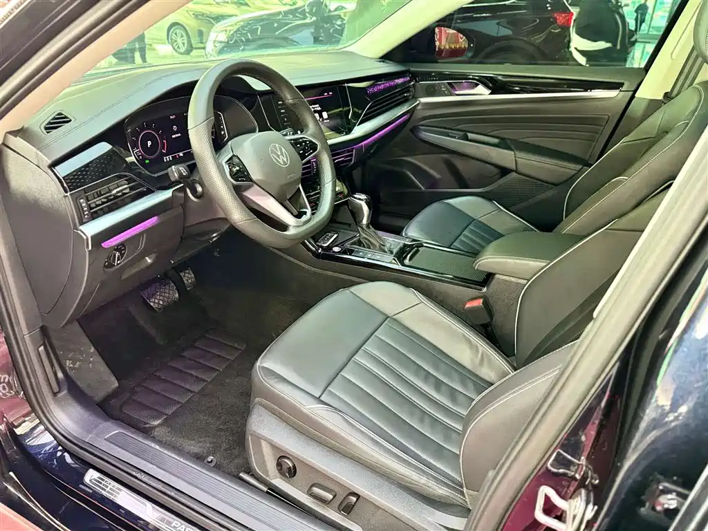 Volkswagen Passat 2023 330TSI Starlight Elite Edition фото 25